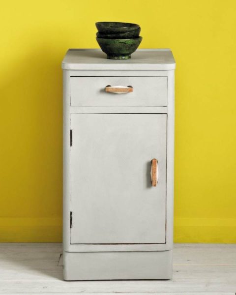 A sidetable painted in Annie Sloan Chalk Paint Paris Grey