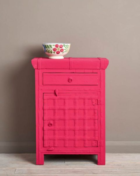 A sidetable painted in Annie Sloan Chalk Paint Capri Pink
