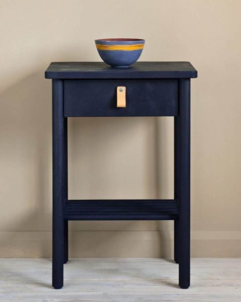 A sidetable painted in Annie Sloan Chalk Paint colour Oxford Navy