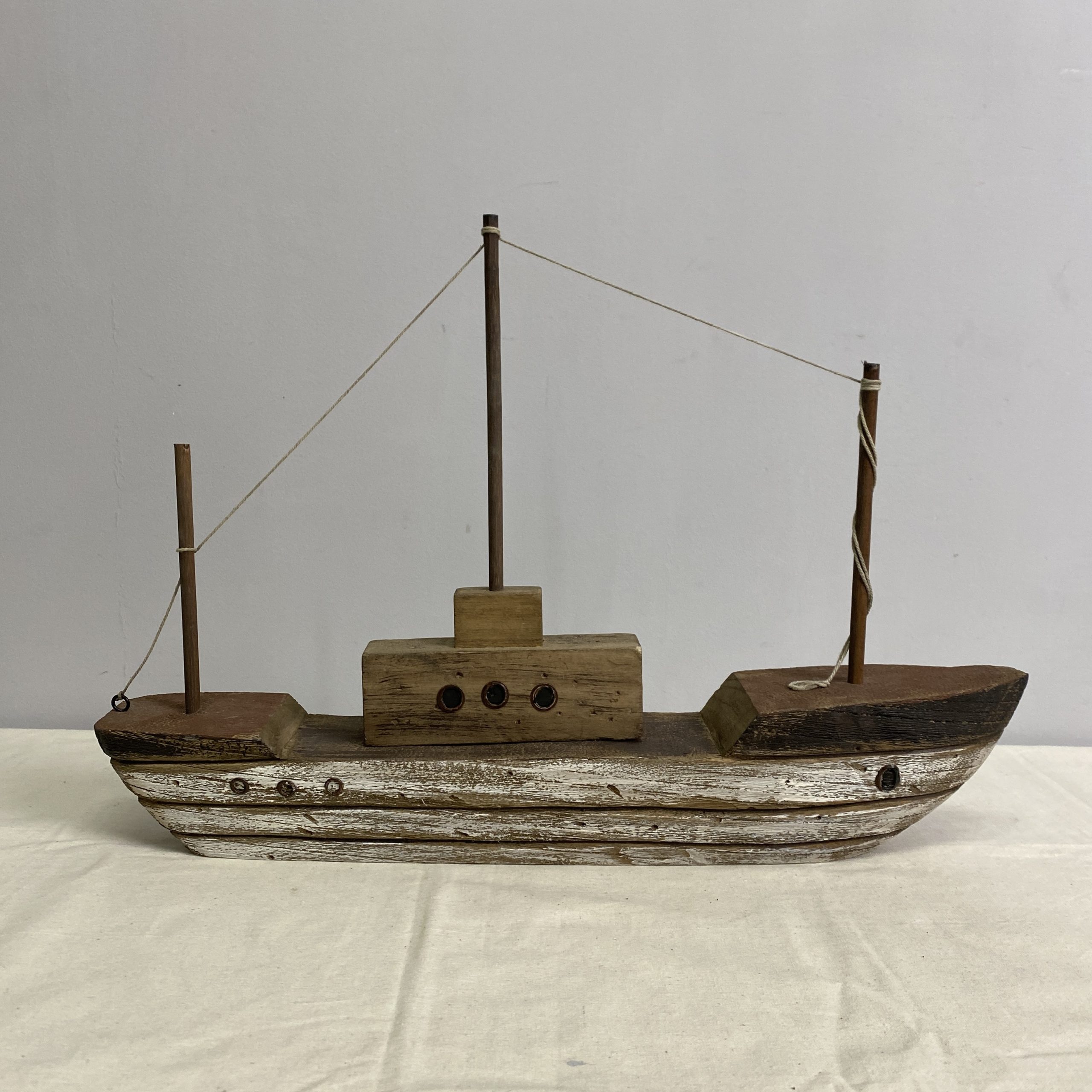 Rustic Sailing Boat Décor