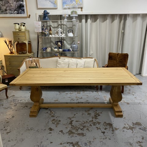 Oak 8 Seater Dining Table