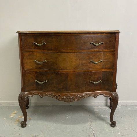 Antique Mahogany Chest of Drawers with Cabriole Legs