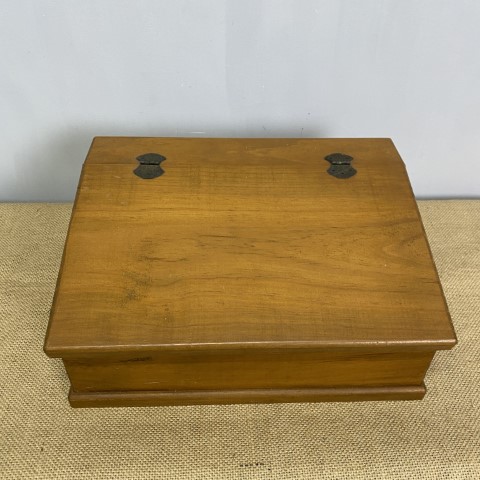 Sloped Vintage Timber Box