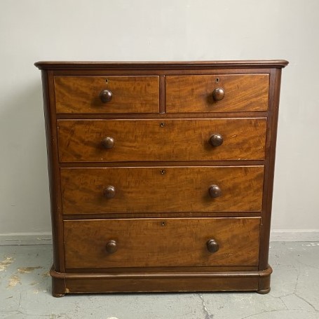 Antique Mahogany Chest of Drawers