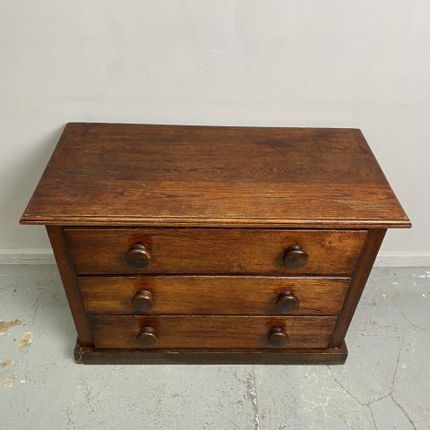 Antique Oak Chest of Drawers