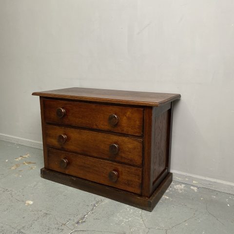 Antique Oak Chest of Drawers