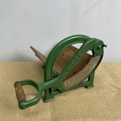 Vintage Green Ginge Bread Cutter