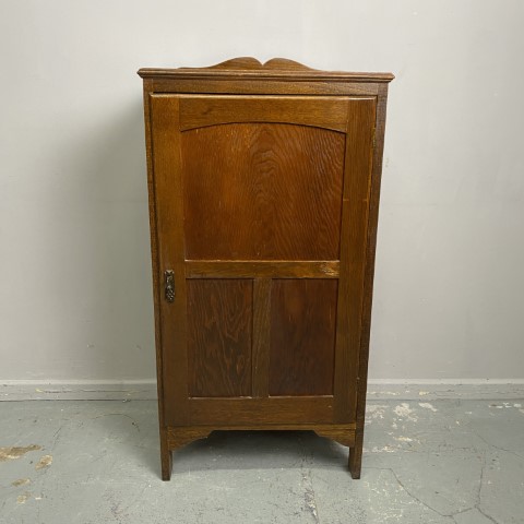 Antique Arts & Crafts Oak Wardrobe Cabinet