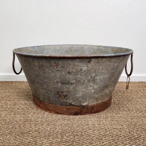 Vintage Oval Metal Tub