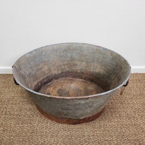 Vintage Oval Metal Tub