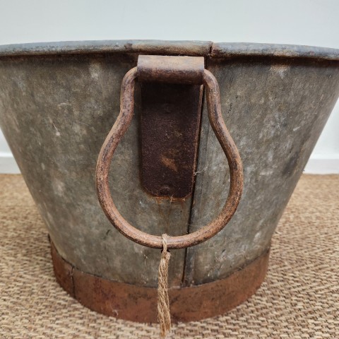 Vintage Oval Metal Tub