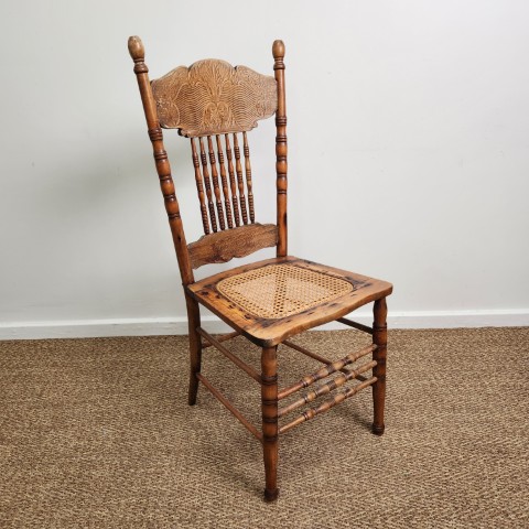 Antique Colonial Spindleback Chair