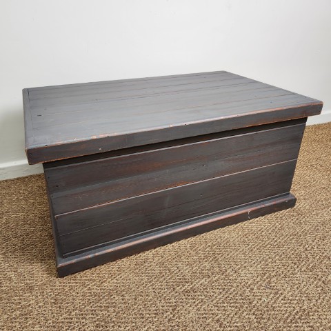 Rustic Chest with Lid